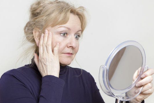 3 Habits That Are Aging You Prematurely Blog Post Featured Image