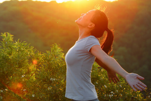 IV Vitamin Therapy vs. Vitamins Taken Orally Blog Post Featured Image